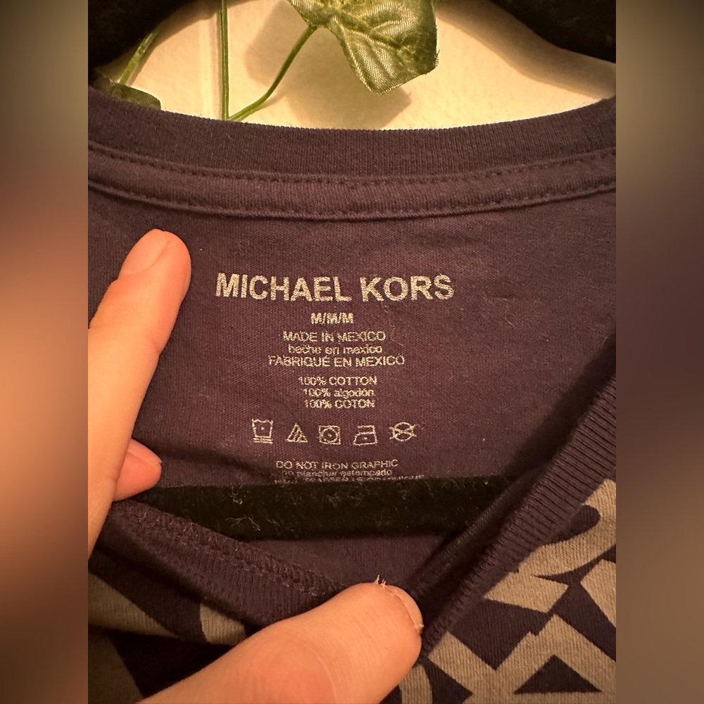 Michael Kors Mens Navy MK Logo Print T-shirt - Picture 3 of 3